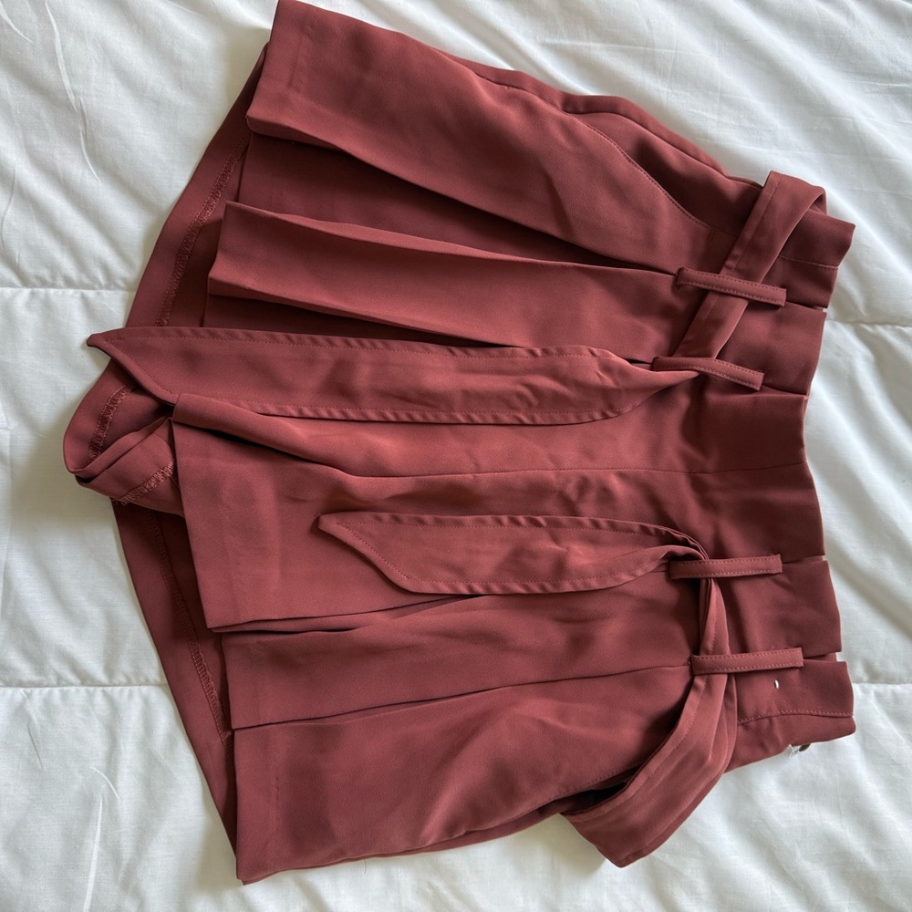 Express Rust Pleated Shorts